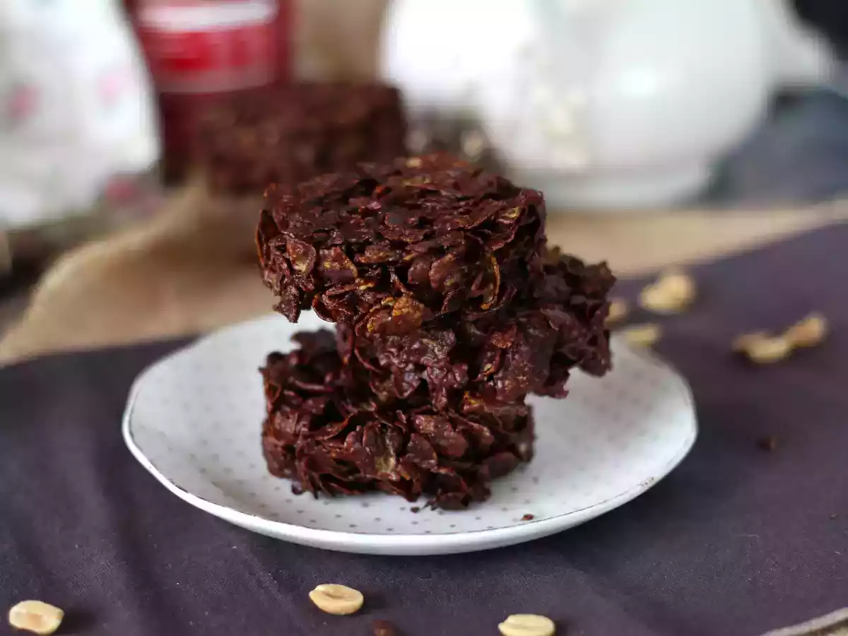 Wyjątkowo chrupiące różyczki choco z orzechami
