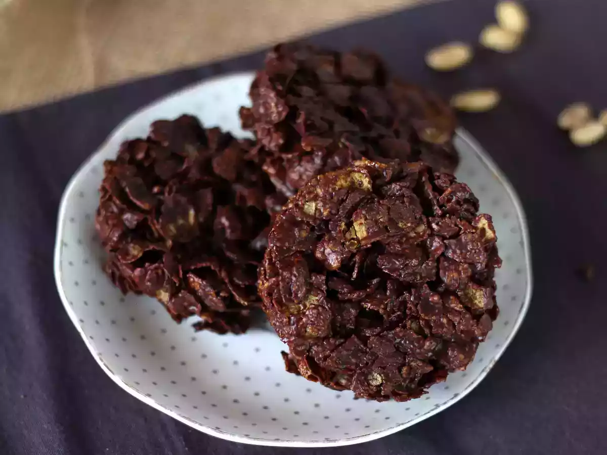 Wyjątkowo chrupiące różyczki choco z orzechami - zdjęcie 2