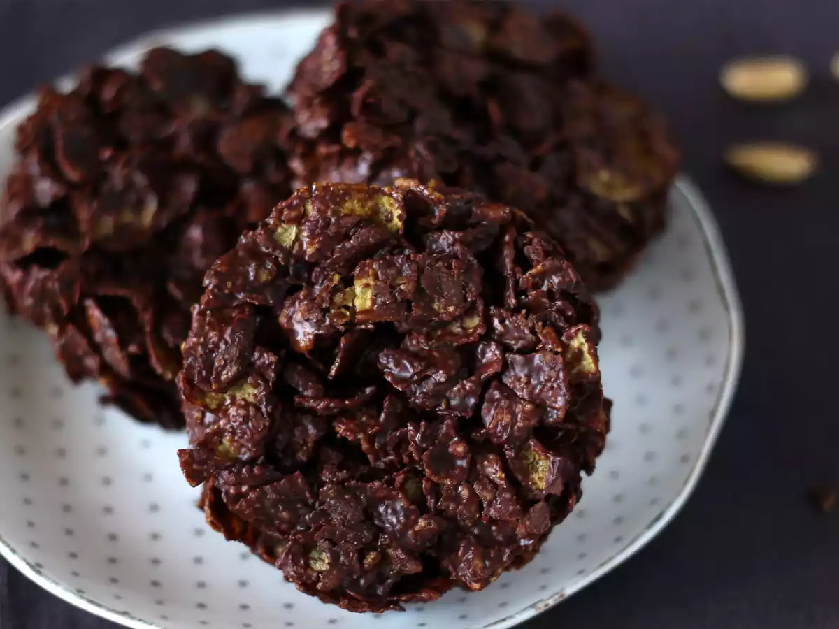 Wyjątkowo chrupiące różyczki choco z orzechami - zdjęcie 4