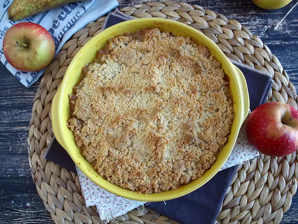 Wyjątkowo chrupiący i delikatny crumble z jabłkami i gruszkami - zdjęcie 2