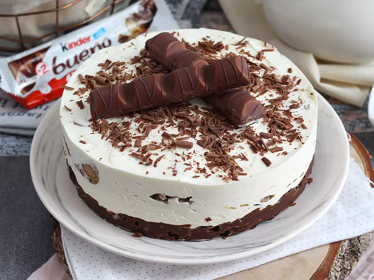 Wyjątkowy sernik Kinder Bueno bez pieczenia