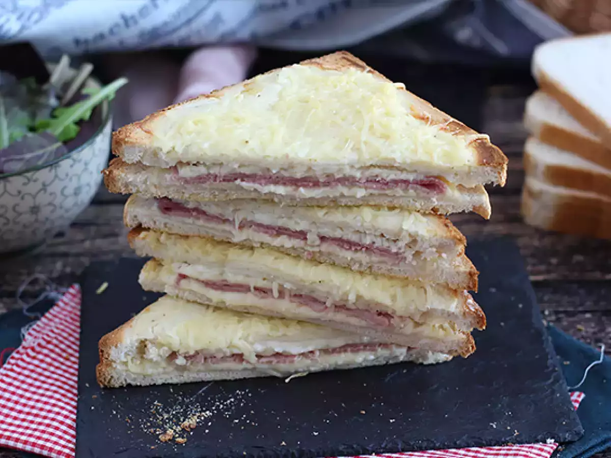Wyśmienite croque-monsieur z sosem beszamelowym - zdjęcie 3