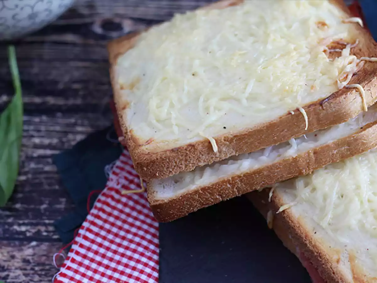 Wyśmienity croque-monsieur z sosem beszamelowym - zdjęcie 5