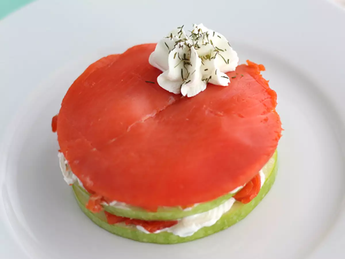 Wytrawne mille-feuille z łososiem i zielonym jabłkiem - zdjęcie 4