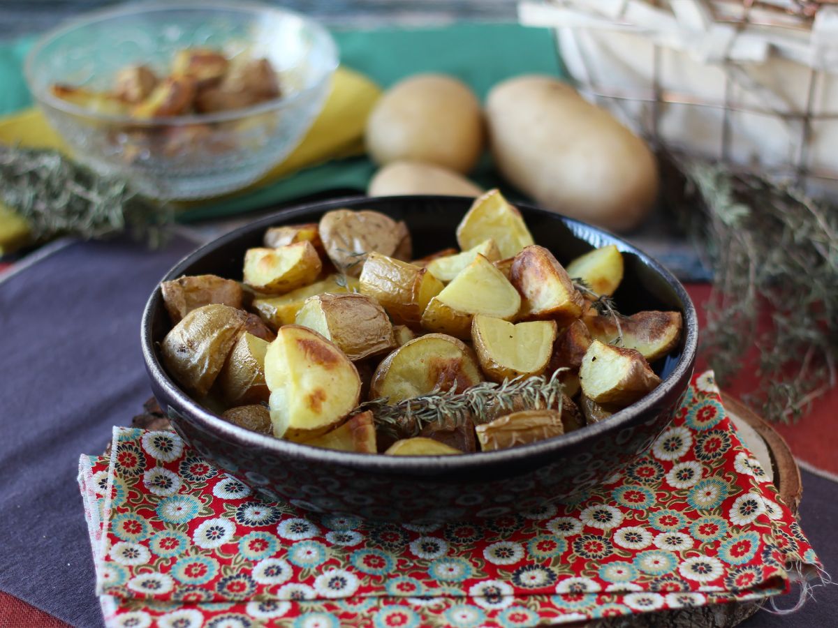 Ziemniaki pieczone w piekarniku - klasyczny i niezawodny przepis - zdjęcie 6