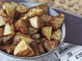 Ziemniaki w mundurkach we frytkownicy powietrznej, zdjęcie 1