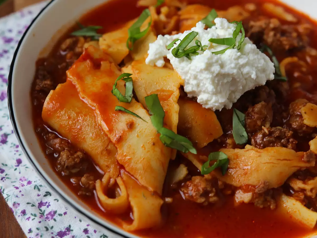 Zupa lasagne z mięsem, ricottą i parmezanem - zdjęcie 3