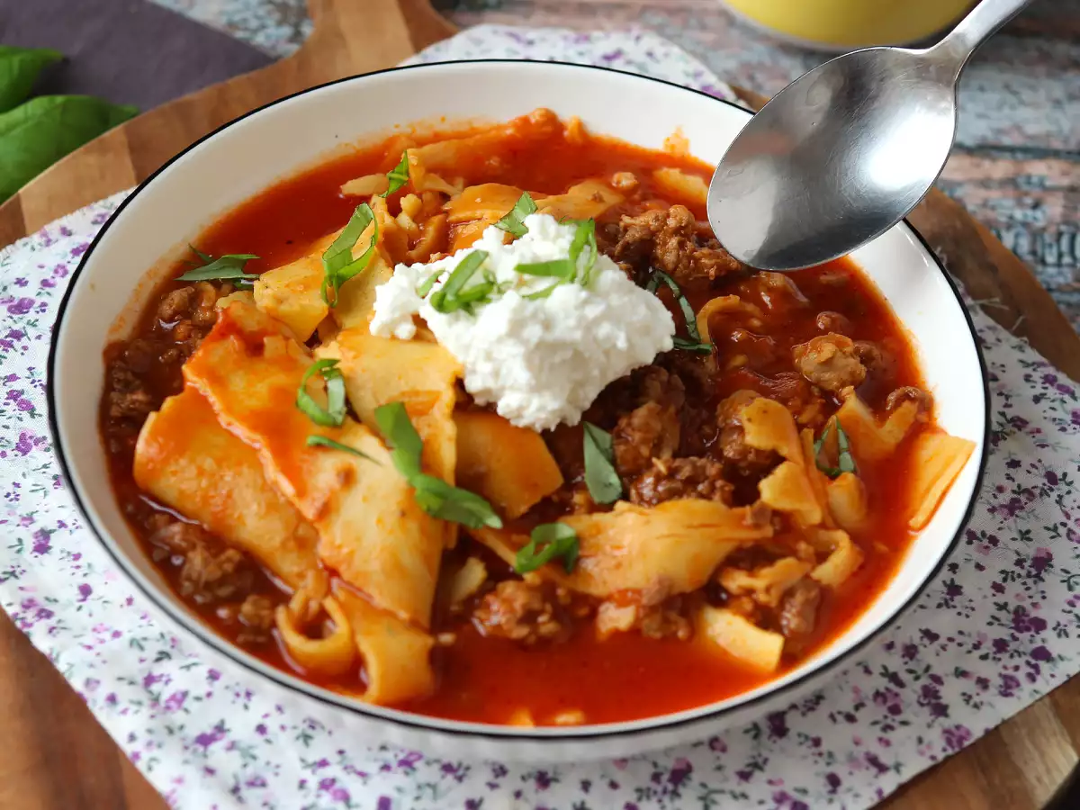 Zupa lasagne z mięsem, ricottą i parmezanem - zdjęcie 4