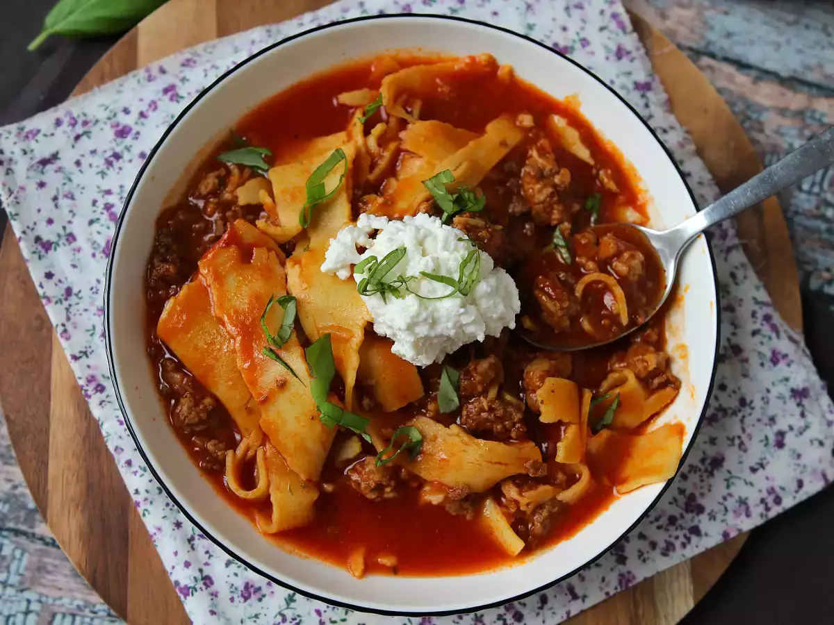 Zupa lasagne z mięsem, ricottą i parmezanem - zdjęcie 5