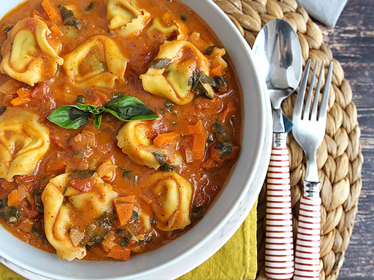 Zupa z tortellini